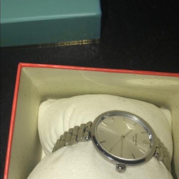 Kate spade watch - Picture 2 of 3